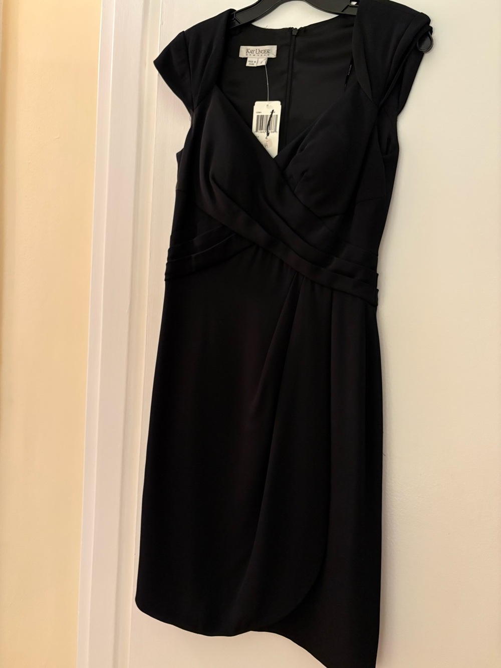 Kay Unger Black Cap-Sleeve Illusion -Wrap Dress With Deep Neckline